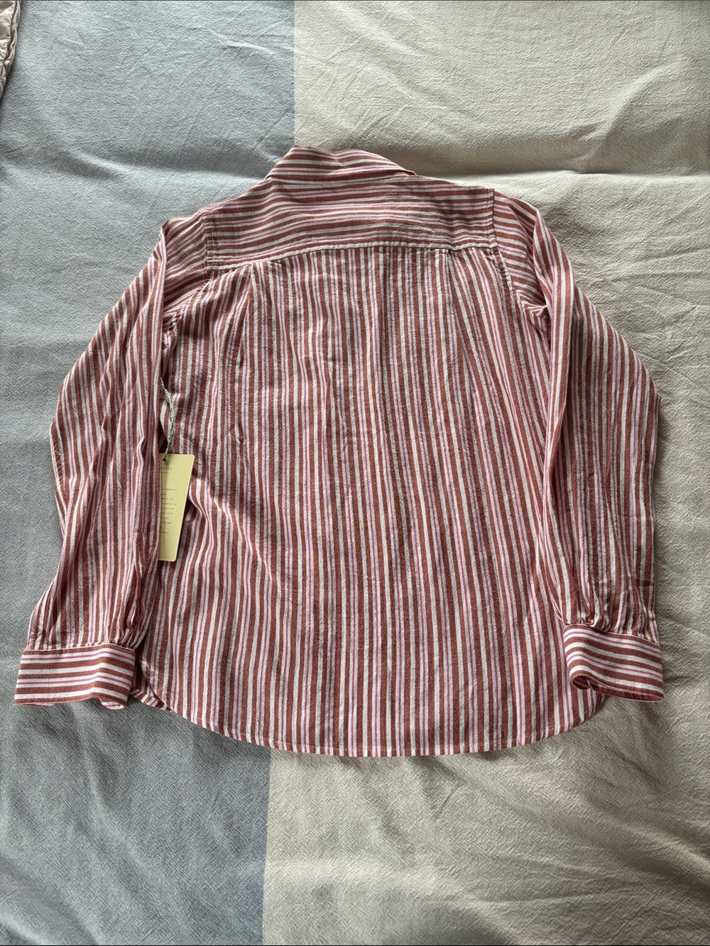 NEW Trovata Striped Button-Up Shirt in Rose and White - Picture 4 of 4